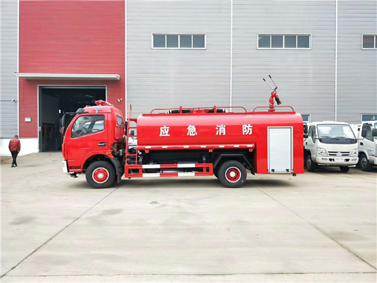 水罐消防车怎样取水
